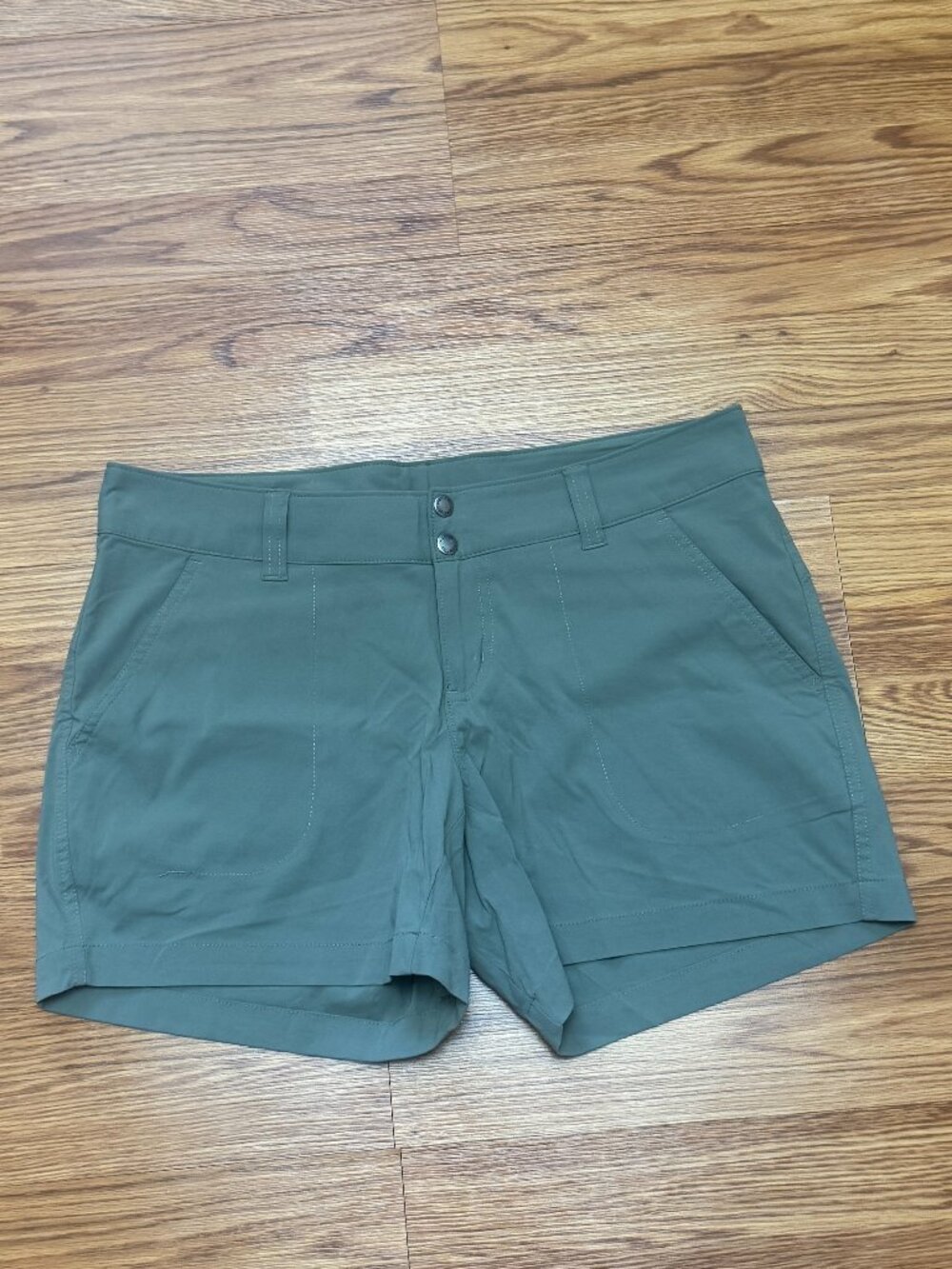 Columbia Green Shorts